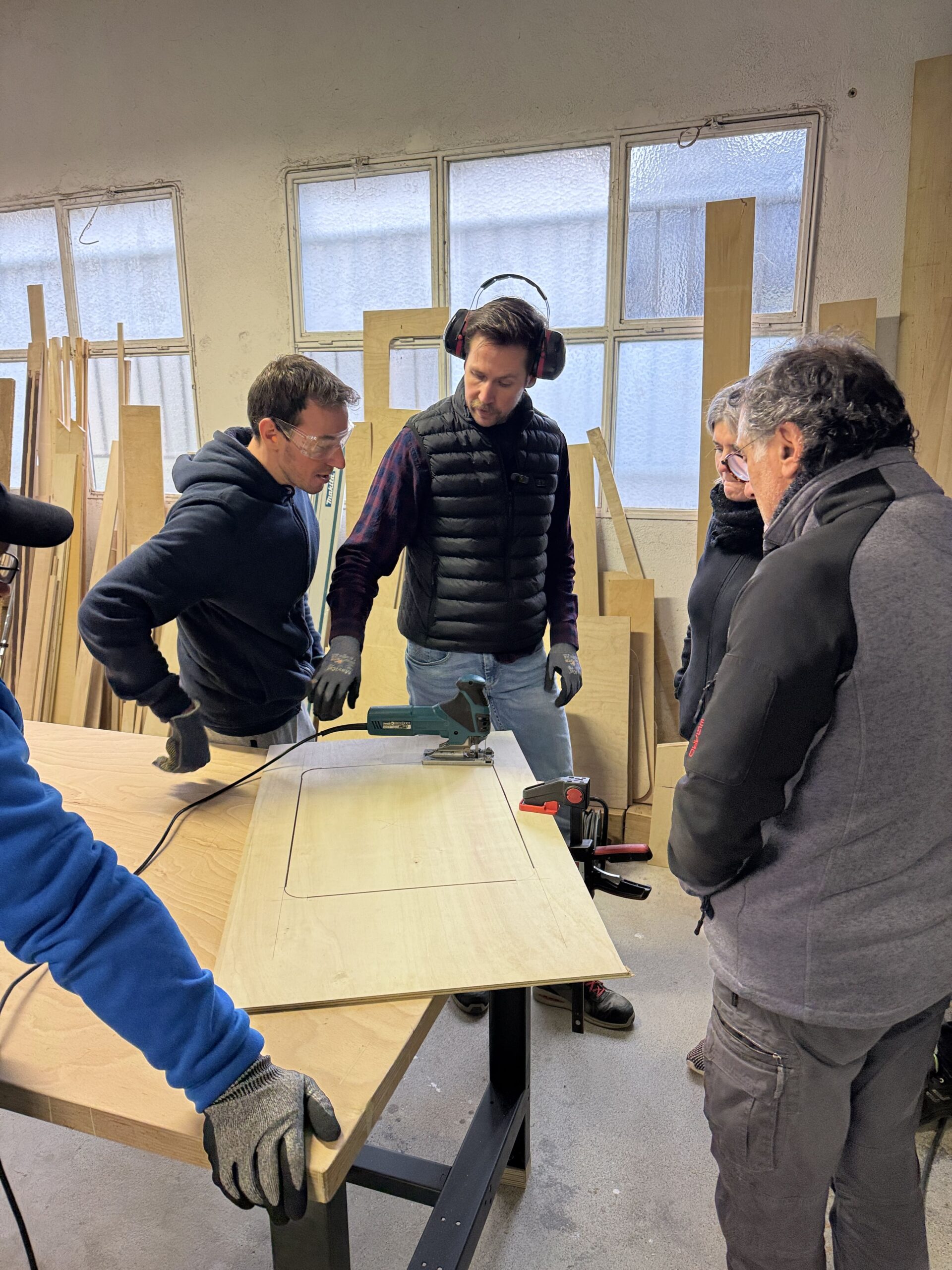 Explication fonctionnement d'outils pour aménager son van