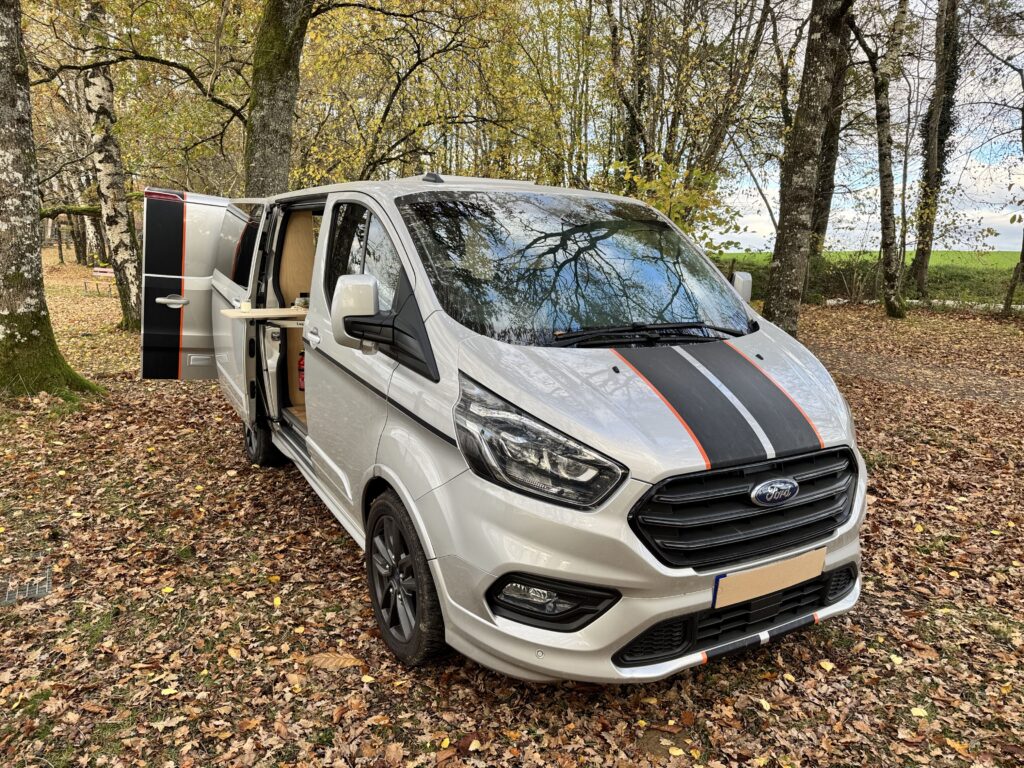 Ford Transit Custom aménagé en van